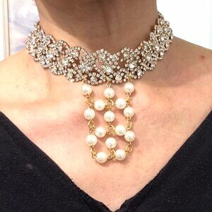 Rhinestone Choker Necklace with & Pearl Chain drop in the middle